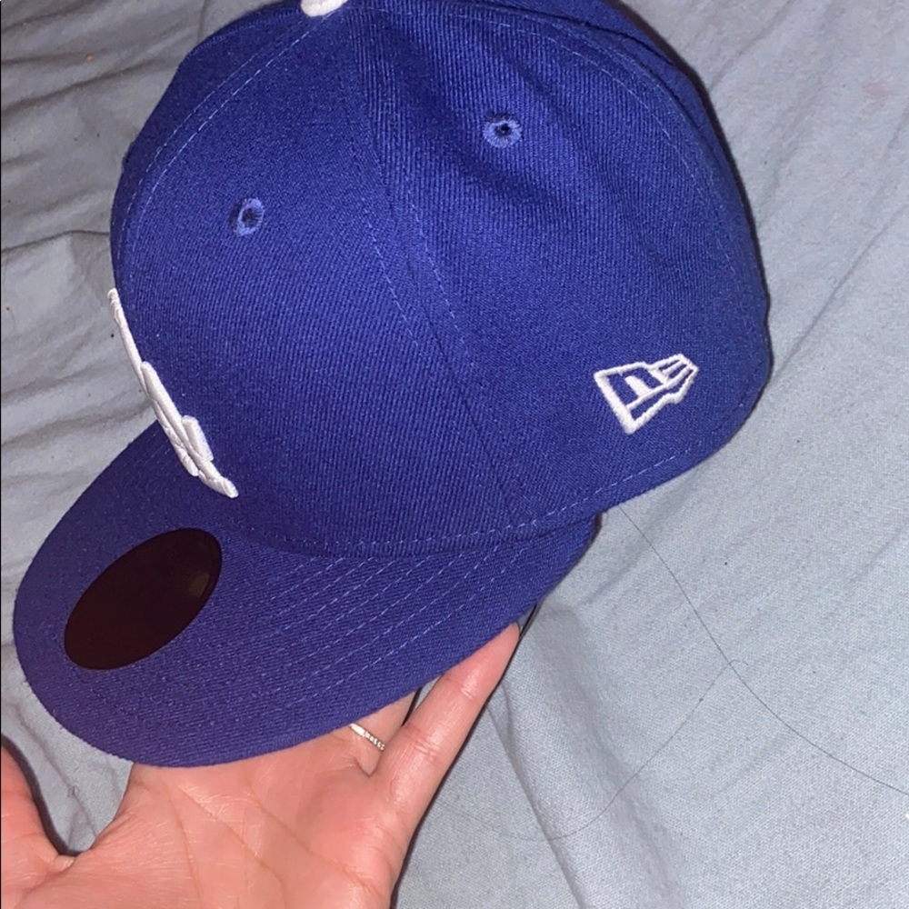 Hat - Picture 4 of 6